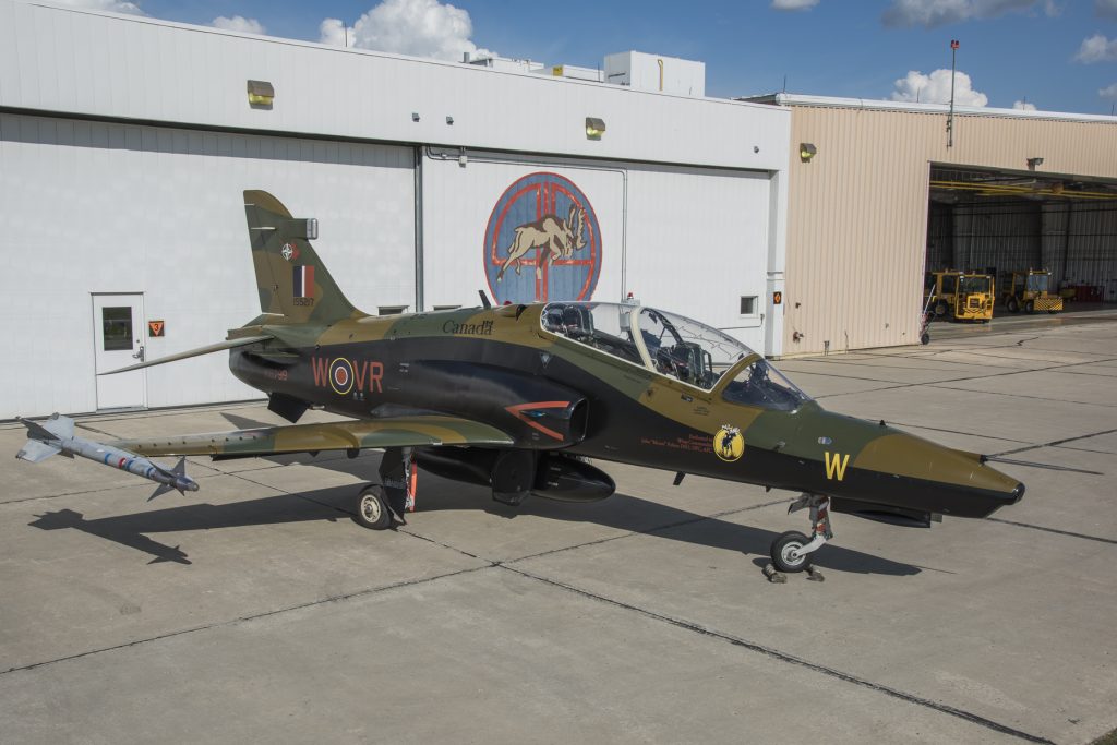 The 419 Squadron’s 75th Anniversary Colour CT155 Hawk during its official unveiling at Hangar 10, 4 Wing Cold Lake, Alberta on June 2, 2016. Image by: Corporal Bryan Carter, 4 Wing Imaging, CK04-2016-0538-005