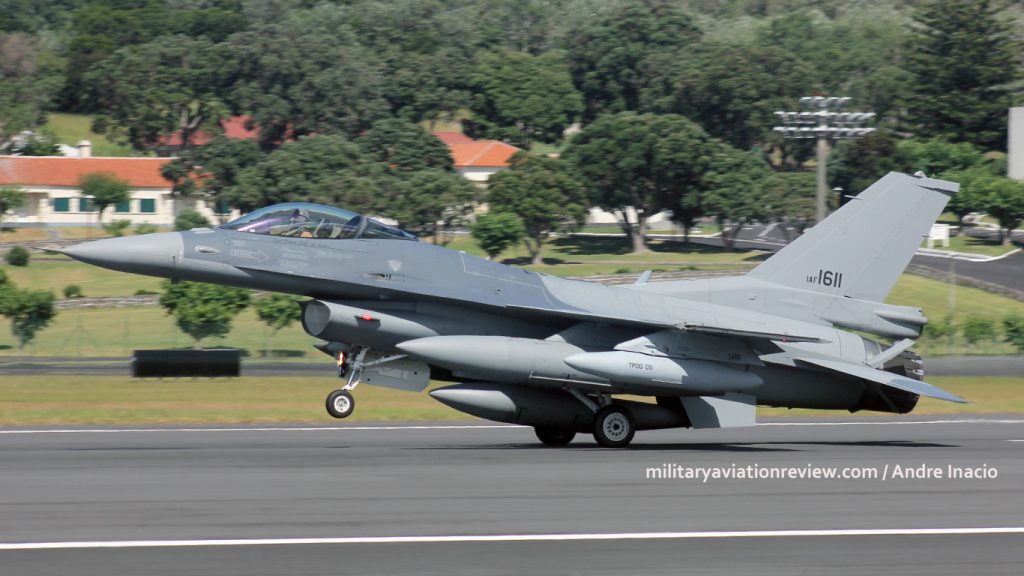 Iraqi Air Force F-16IQ 1611 arriving at Lajes on 03.08.16 (Andre Inacio)